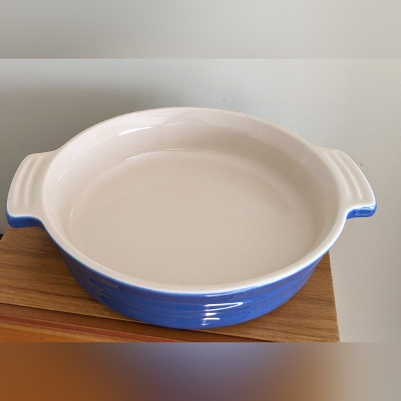 Le Creuset Other - LE CREUSET COBALT BLUE ROUND ENAMEL STONEWARE CASSEROLE BAKER